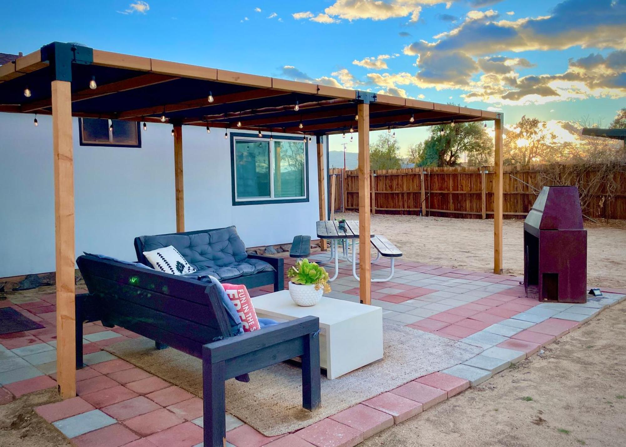Twin Palms Desert Getaway - Jacuzzi, Fire Pit, Meditation Room & More Joshua Tree Esterno foto