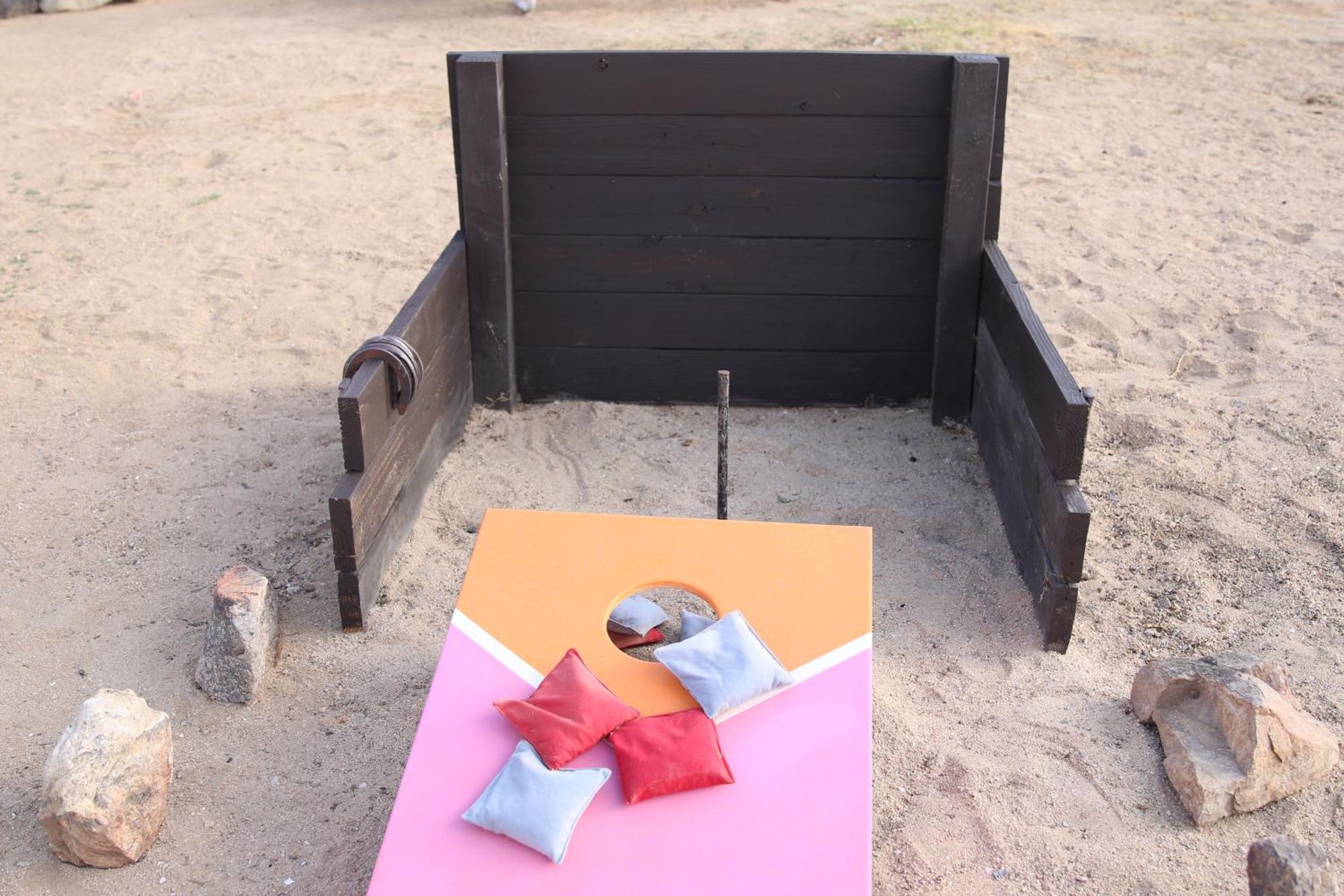 Twin Palms Desert Getaway - Jacuzzi, Fire Pit, Meditation Room & More Joshua Tree Esterno foto