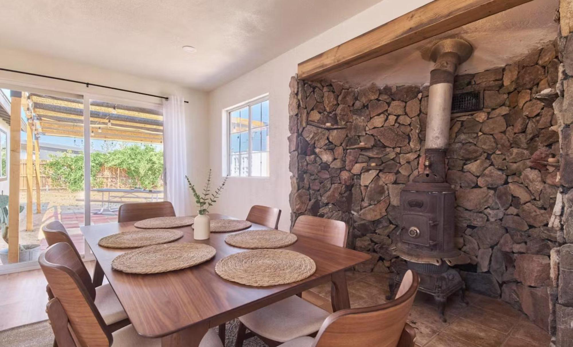 Twin Palms Desert Getaway - Jacuzzi, Fire Pit, Meditation Room & More Joshua Tree Esterno foto